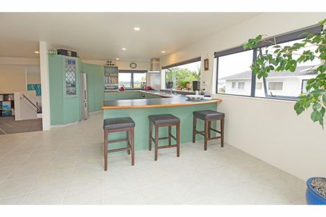 Photo of property in 62 Stanmore Bay Road, Stanmore Bay, Whangaparaoa, 0932