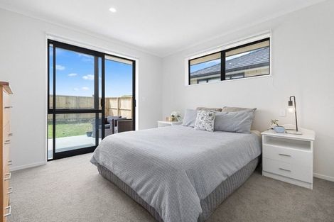 Photo of property in 29 Pouate Way, Waiuku, 2123