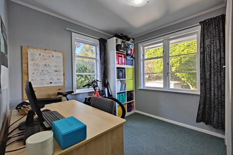 Photo of property in 46 Handyside Street, Tawa, Wellington, 5028