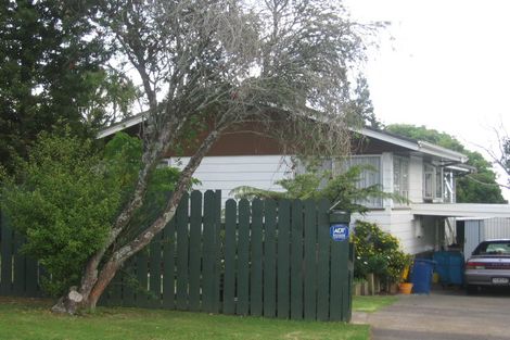 Photo of property in 19 Lemnos Place, Titirangi, Auckland, 0604