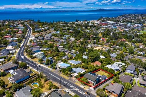 Photo of property in 86 Carlisle Road, Browns Bay, Auckland, 0632