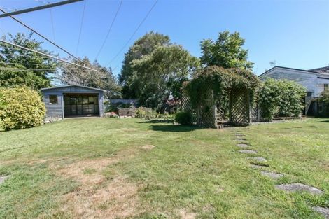 Photo of property in 14 Nikau Street, Inglewood, 4330