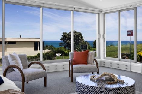 Photo of property in 3 Sackville Street, Fitzroy, New Plymouth, 4312