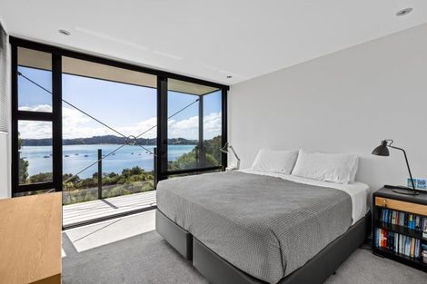 Photo of property in 28 Opahi Bay Road, Mahurangi West, Warkworth, 0983