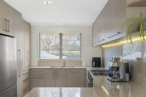 Photo of property in 12 Parkham Drive, Burnside, Christchurch, 8053