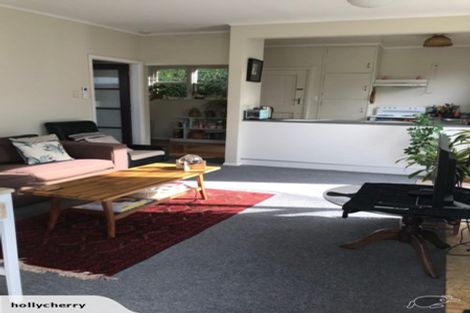 Photo of property in 8 Papawai Terrace, Mount Cook, Wellington, 6021