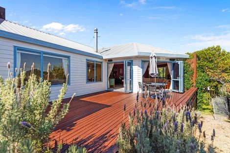 Photo of property in 18 Lorrigan Way, Welcome Bay, Tauranga, 3112