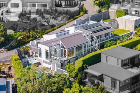 Photo of property in 12 Balmoral Lane, Redcliffs, Christchurch, 8081