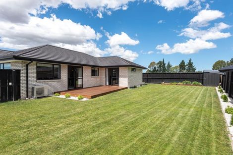 Photo of property in 160 Shillingford Boulevard, Rolleston, 7615