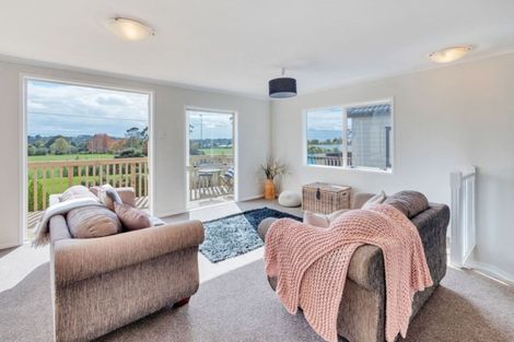Photo of property in 15 Pooks Road, Ranui, Auckland, 0612
