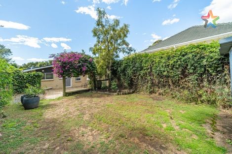 Photo of property in 10 Crawford Grove, Naenae, Lower Hutt, 5011