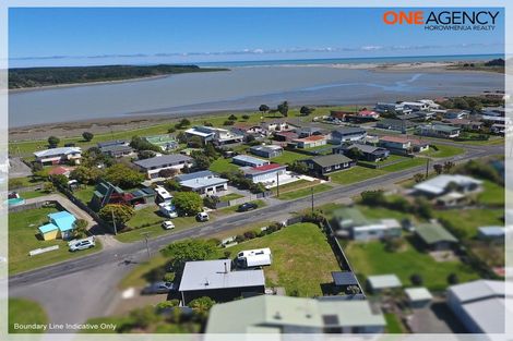Photo of property in 29 Shortt Street, Foxton Beach, Foxton, 4815