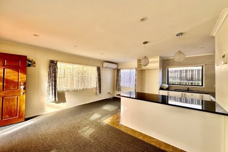 Photo of property in 109 Everglade Drive, Totara Heights, Auckland, 2105