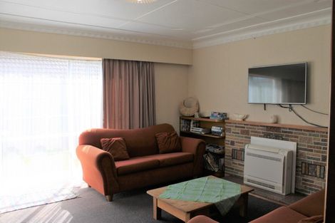 Photo of property in 114 Park Street, Winton, 9720