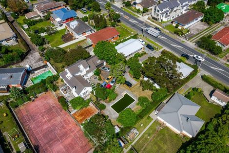 Photo of property in 107 Te Atatu Road, Te Atatu South, Auckland, 0610