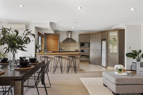 Photo of property in 5 Shire Place, Papamoa Beach, Papamoa, 3118