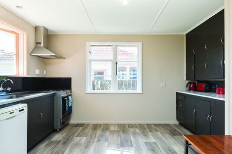 Photo of property in 25 Andrew Avenue, Roslyn, Palmerston North, 4414