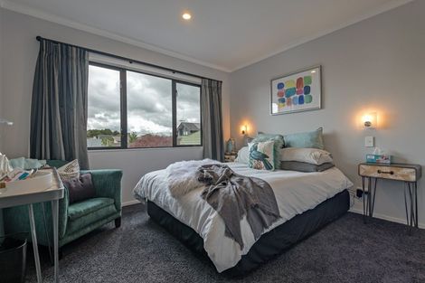 Photo of property in 17 Jensen Street, Hokowhitu, Palmerston North, 4410