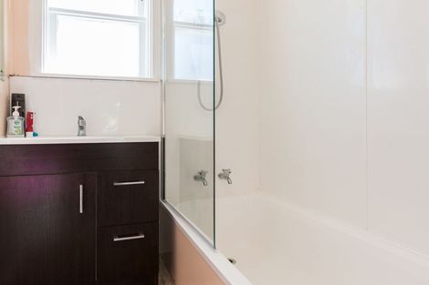 Photo of property in 25 Andrew Avenue, Roslyn, Palmerston North, 4414