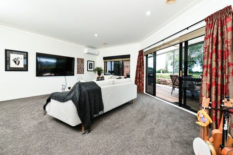 Photo of property in 22 Reynolds Drive, Glenview, Hamilton, 3206