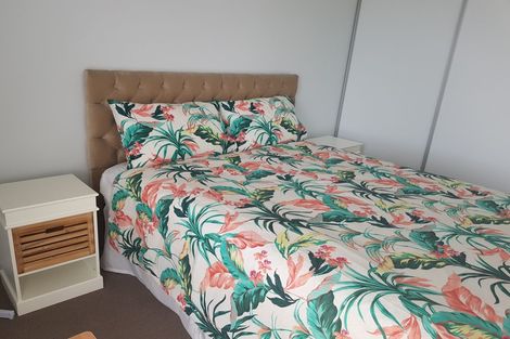 Photo of property in Frank Sargeson Apts, 404/74 Anzac Street, Takapuna, Auckland, 0622