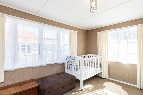 Photo of property in 25 Andrew Avenue, Roslyn, Palmerston North, 4414