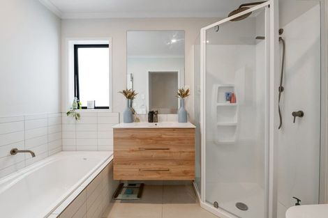 Photo of property in 12 Mata Lane, Stanmore Bay, Whangaparaoa, 0932