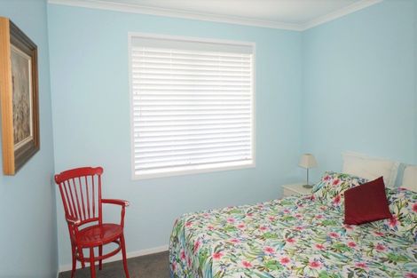 Photo of property in 9 Barbados Way, One Tree Point, 0118