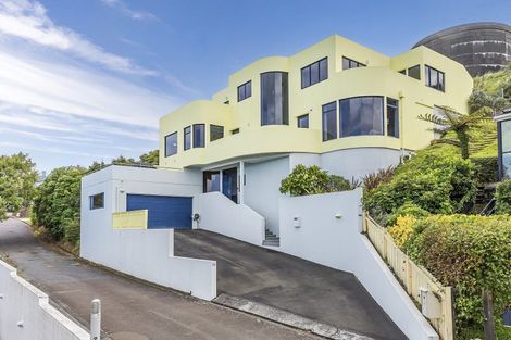 Photo of property in 10 Inverell Way, Seatoun, Wellington, 6022