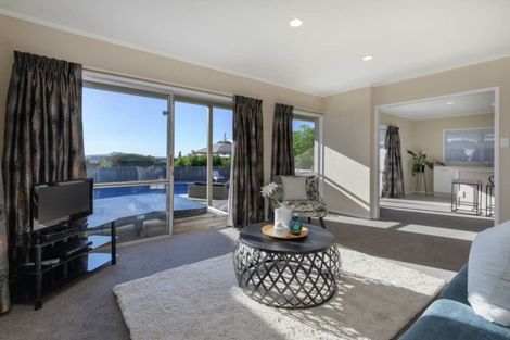 Photo of property in 148 Bleakhouse Road, Mellons Bay, Auckland, 2014