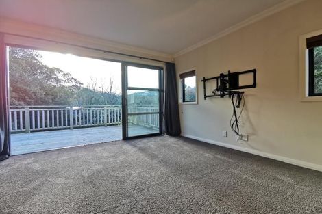 Photo of property in 15 Ranui Crescent, Khandallah, Wellington, 6035