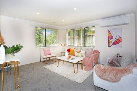 Photo of property in 8 Marlon Lane, East Tamaki, Auckland, 2016