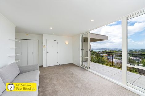 Photo of property in 9/166 Mokoia Road, Chatswood, Auckland, 0626