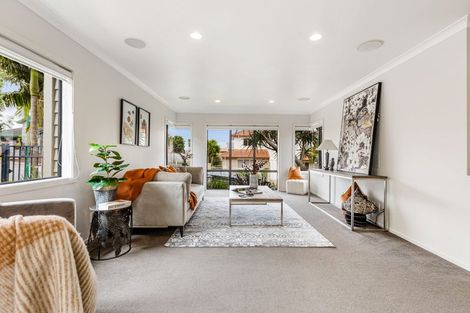 Photo of property in 7 Landmark Drive, Te Atatu Peninsula, Auckland, 0610