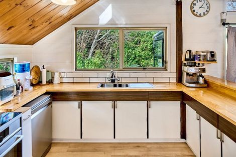 Photo of property in 1142 Moonshine Road, Judgeford, Porirua, 5381