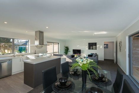 Photo of property in 45c Tuhikaramea Road, Dinsdale, Hamilton, 3204