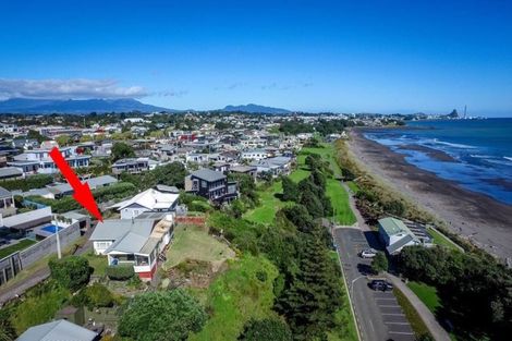 Photo of property in 2a Beach Street, Fitzroy, New Plymouth, 4312