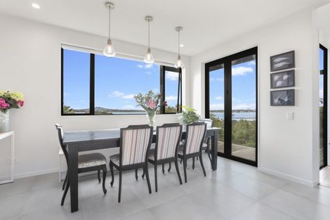 Photo of property in 25 Waimana Avenue, Northcote Point, Auckland, 0627