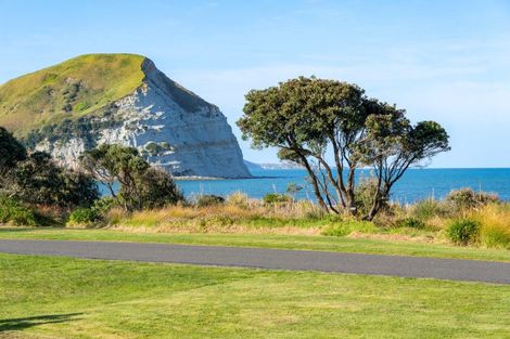 Photo of property in 1 Moana Drive, Mahia, 4198