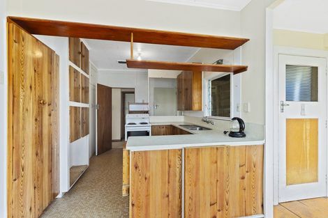 Photo of property in 34 Raroa Terrace, Tawa, Wellington, 5028