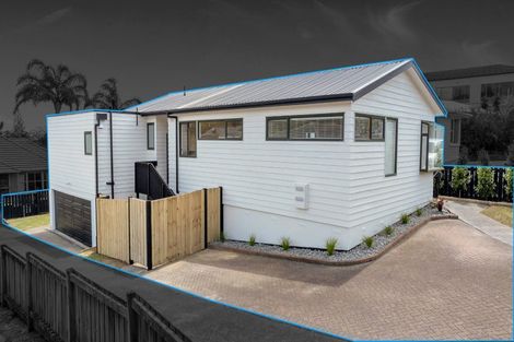 Photo of property in 1/410 Glenfield Road, Glenfield, Auckland, 0629