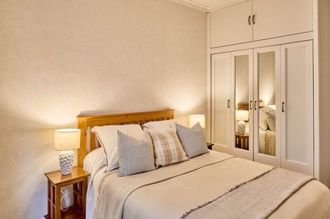 Photo of property in 20 Bloomfield Terrace, Hutt Central, Lower Hutt, 5010