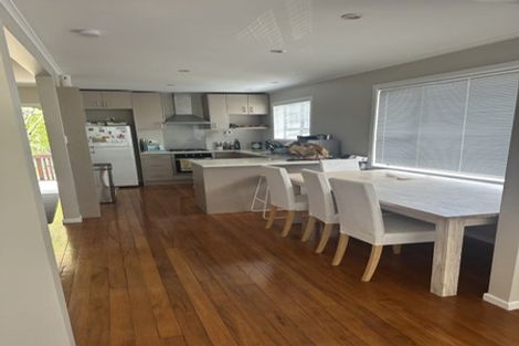 Photo of property in 5 Edgerton Road, Te Atatu Peninsula, Auckland, 0610