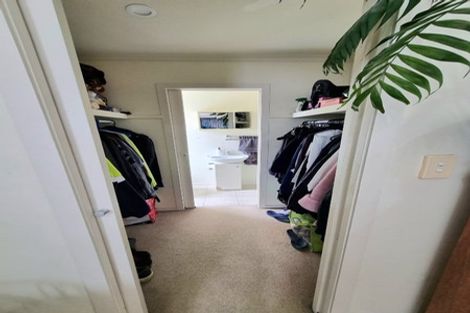 Photo of property in 2c Charlenne Close, Ranui, Auckland, 0612