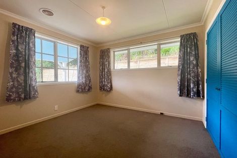 Photo of property in 89c Poplar Grove, Whalers Gate, New Plymouth, 4310