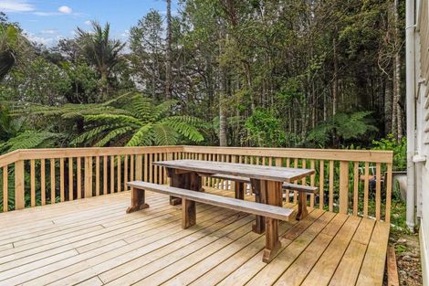 Photo of property in 43 Kauri Point Road, Laingholm, Auckland, 0604