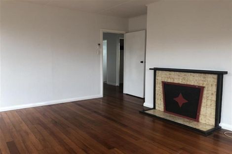 Photo of property in 9 Karaka Street, Merrilands, New Plymouth, 4312