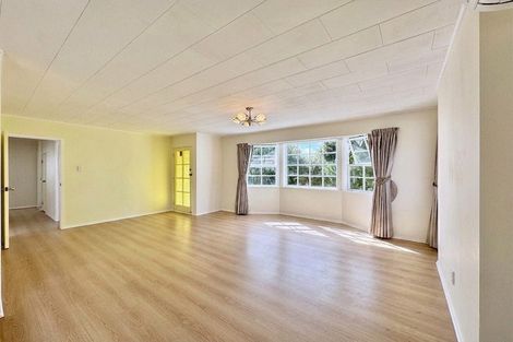 Photo of property in 10 Carter Place, Manurewa, Auckland, 2102