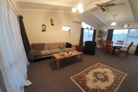 Photo of property in 22 Bridge Street, Edgecumbe, 3120