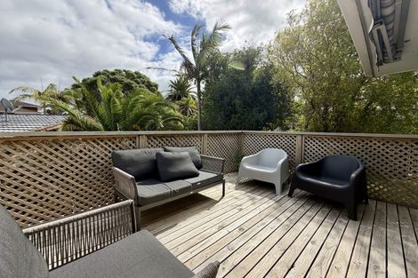 Photo of property in 2/7 Knightsbridge Drive, Forrest Hill, Auckland, 0620